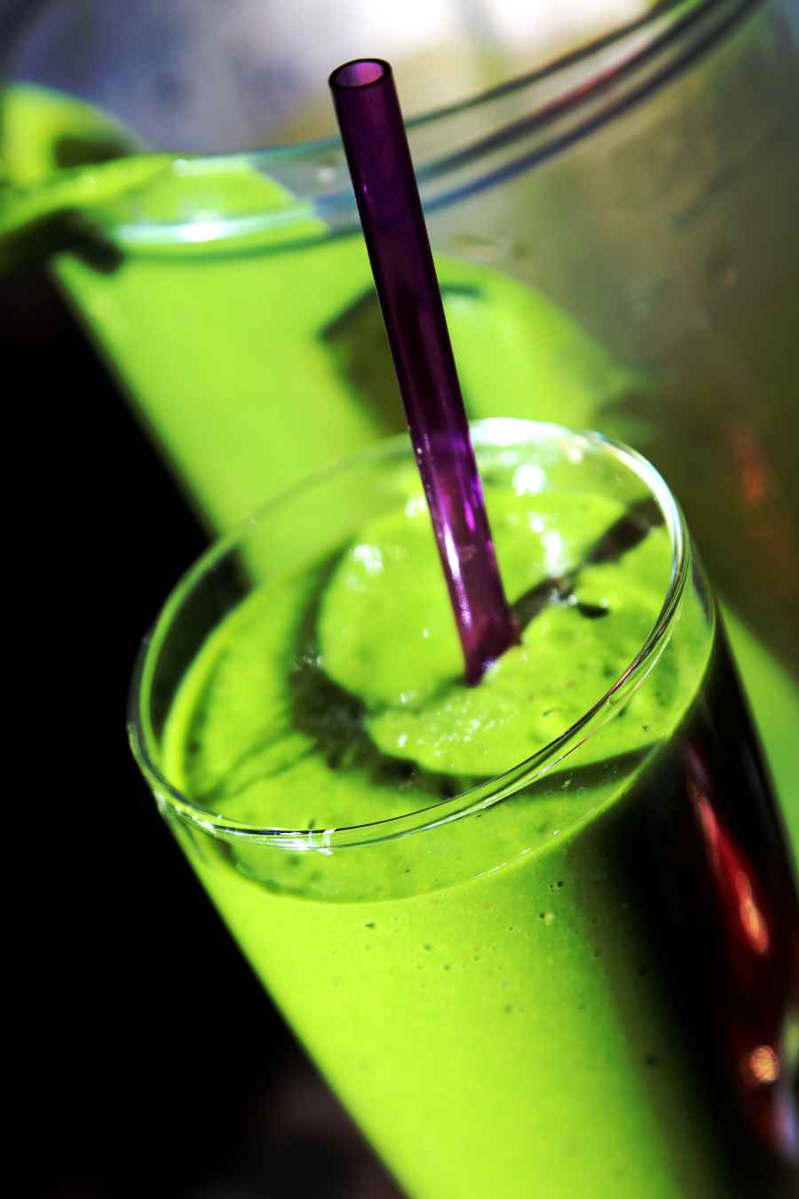 Easy Green Smoothie Recipe Book for Kids & Adults: Get Your Family Drinking Greens, Fruits & Veggies with Green Reset Formula! (Paperback)