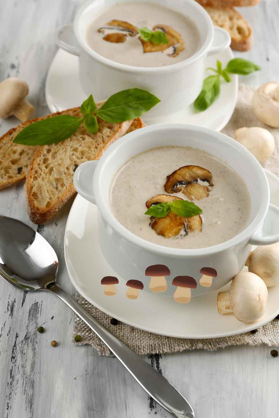 Easy Soups! Deliciously Thick, Creamy & Satisfying Recipes to Fill You Up (Paperback)